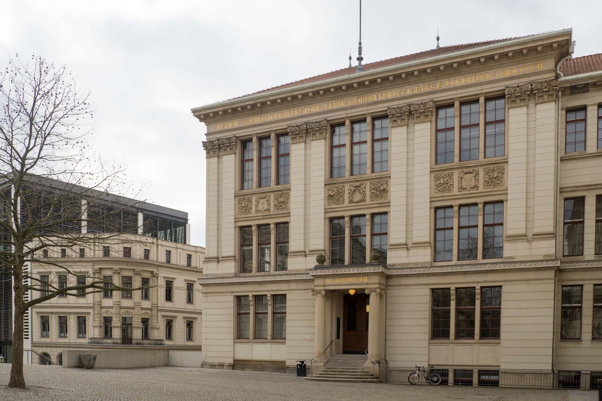 Team plant Medieninhalte für Hochschulen, Bildung und Forschung